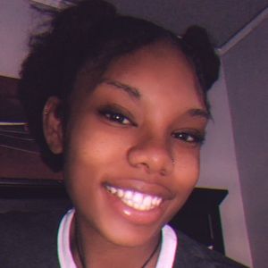 Meet your Posher, Niya